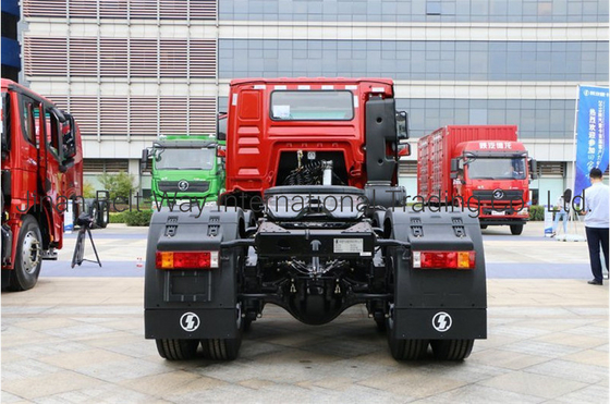 การแข่งขันใช้ Shacman 6 * 4 375HP F3000 Shacman หัวรถบรรทุกที่มีความจุ 21-30t