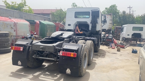 Shacman Sinotruk Heavy-Duty How Tractor Truck Tow Truck Head with Engine Capacity &gt;8L เครื่องยนต์ที่ใช้ได้มากกว่า 8 ลิตร