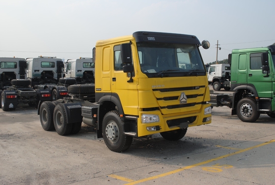 ขายรถยนต์ดึง Sinotruk พร้อมมาตรฐานการออกอากาศ Euro 2 5600x2300x1500