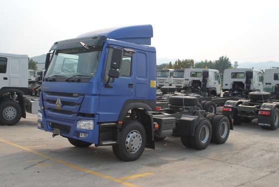 ขายรถยนต์ดึง Sinotruk พร้อมมาตรฐานการออกอากาศ Euro 2 5600x2300x1500