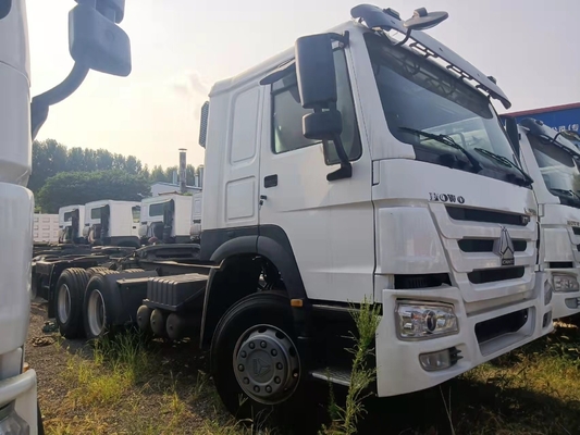 10 ล้อ ใช้รถบรรทุกแทรกเตอร์ HOWO หัวรถบรรทุก 376-420HP ด้วยการออกแบบยาง Tubeless