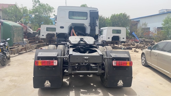 การออกแบบยางไร้ท่อ ใช้ Sinotruk HOWO 371 หัวรถบรรทุก