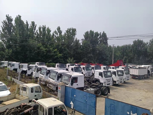 มือสอง Sinotruk HOWO หัวรถบรรทุกแทรกเตอร์ที่มีการรับรอง ISO การชําระเงินที่ปลอดภัย