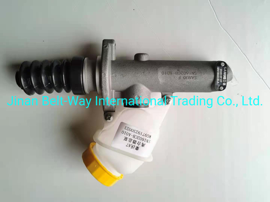 Sinotruk HOWO อะไหล่รถบรรทุก คลัดคลาช มิสเตอร์ไซลินเดอร์ Wg9719230013 Wg9719230023 สีดํา