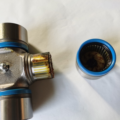 การชําระเงินที่มั่นคง Universal Joint Wg6013314080 การชําระเงินสนับสนุนในดอลลาร์ ชิ้นส่วนรถบรรทุกหนัก