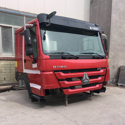 หัวตักรถบรรทุก Sinotruk ที่กําหนดเอง พร้อมระบบไฟฟ้าและห้องนั่งรถหนัก