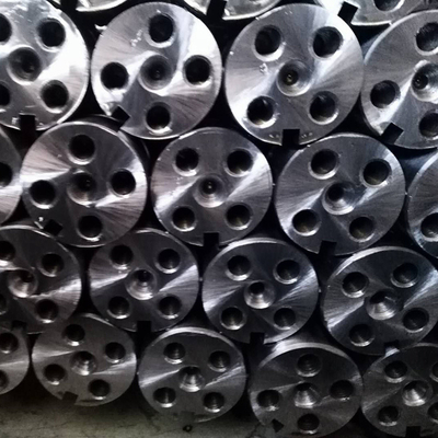 เครื่องยนต์ยนต์ Sinotruk Camshaft Vg1500050096 กลไกการทํางานสําหรับส่วนของระบบควบคุมเครื่องยนต์