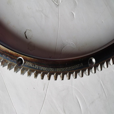 อลูมิเนียมสลัด 612600020208 มีประสบการณ์ Dongfeng ออโต้ เครื่องยนต์ชิ้นส่วน 6bt Flywheel รองเท้ากลม