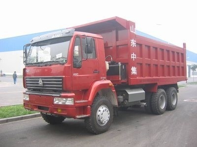 ดีไซน์ยางรัศมี Sinotruck HOWO 6X4 รถขนของสําหรับความต้องการของคุณ