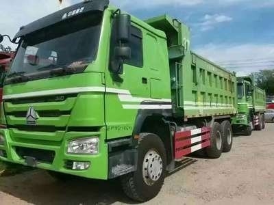 ดีไซน์ยางรัศมี Sinotruck HOWO 6X4 รถขนของสําหรับความต้องการของคุณ