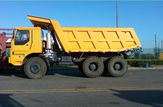 ดีไซน์ยางเรเดียล Sinotruk 6X4 RC Truck Tipper 60ton Dump Truck ทางออกที่เหมาะสม
