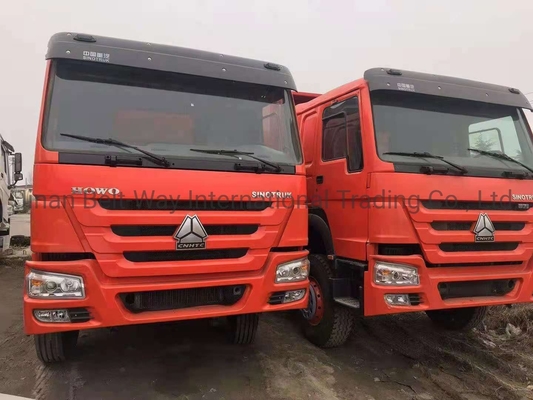 351-450hp HOWO 6X4 16 20 ตารางเมตรเคียว 10 ล้อรถบรรทุกหมุนกับการออกแบบยาง Tubeless
