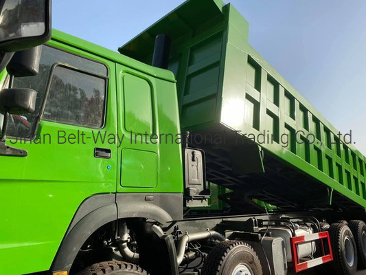 6.8m 7.3m 30ton Heavy Duty Sinotruk ใช้ 8*4 HOWO รถขนของขยะ ค่าส่ง