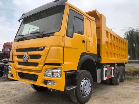 รถรับรอง ISO 10 ล้อ 6*4 Sinotruck HOWO รถขนของถังมือสอง 10 รถยนต์ 30 ตัน