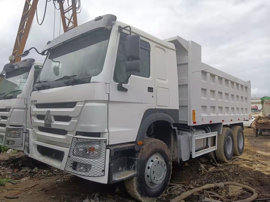 สภาพการทํางานดี ทํามือสอง Sinotruk HOWO 336-380HP รถขนของ