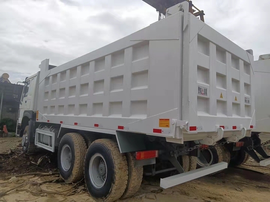 สภาพการทํางานดี ทํามือสอง Sinotruk HOWO 336-380HP รถขนของ