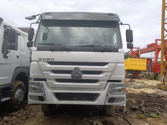 สภาพการทํางานดี ทํามือสอง Sinotruk HOWO 336-380HP รถขนของ