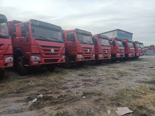 การออกแบบยางไร้ท่อ Sinotruk HOWO 336-380HP รถขนของในกับม้า 351-450hp