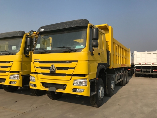เครื่องขนส่งด้วยมือ Sinotruk 6X4 RC Truck Tipper รถขนของขนาด 60 ตัน