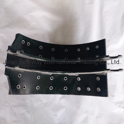 Sinotruk HOWO รถบรรทุกรองเท้าเบรก Wg9761340104-3 พร้อมส่วนของระบบขับเคลื่อนแกนหน้า
